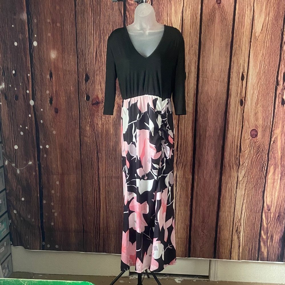 Black and Pink Floral Maxi Dress, Medium, 9G-111D053